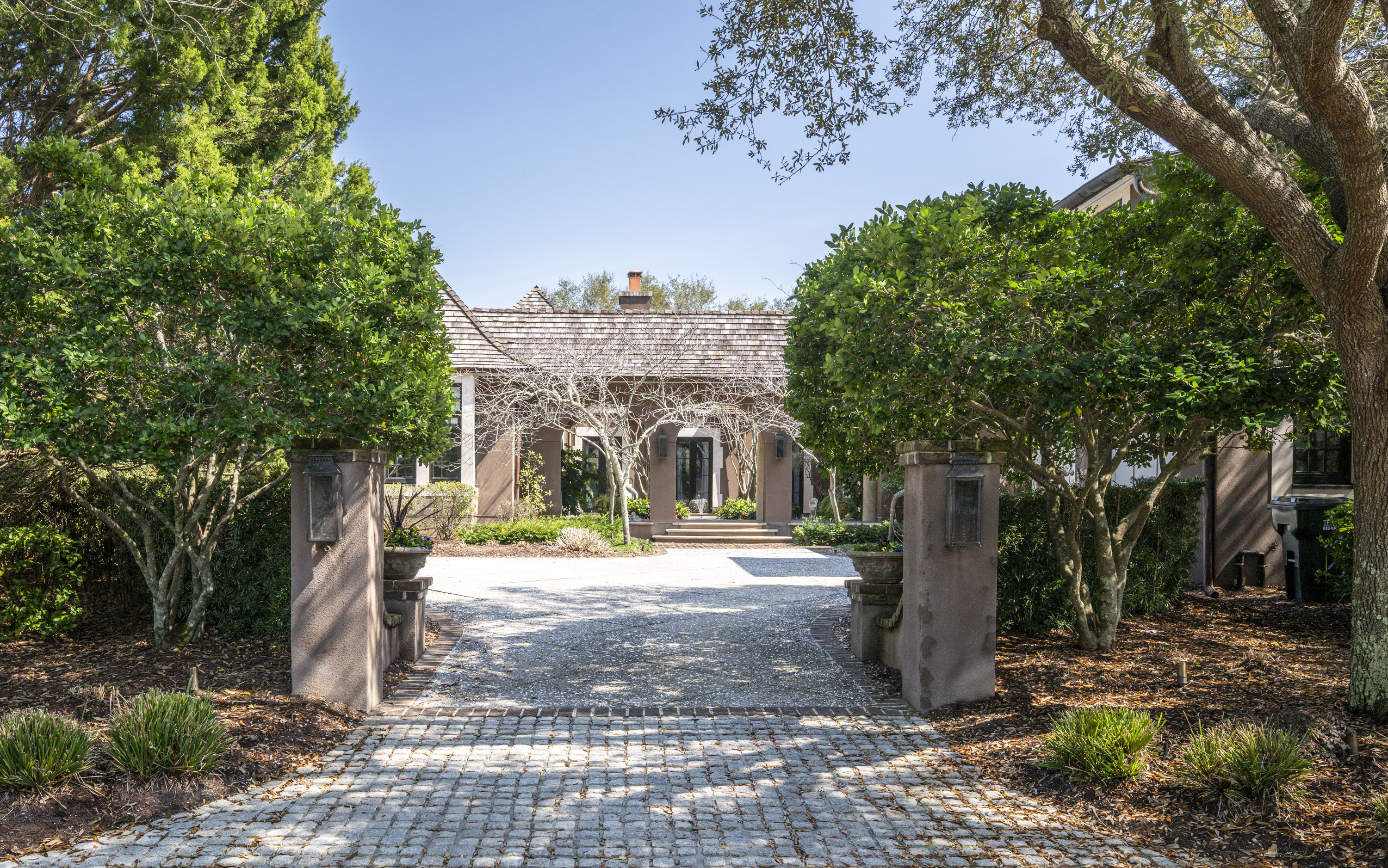 270 Woodland Garden Ln